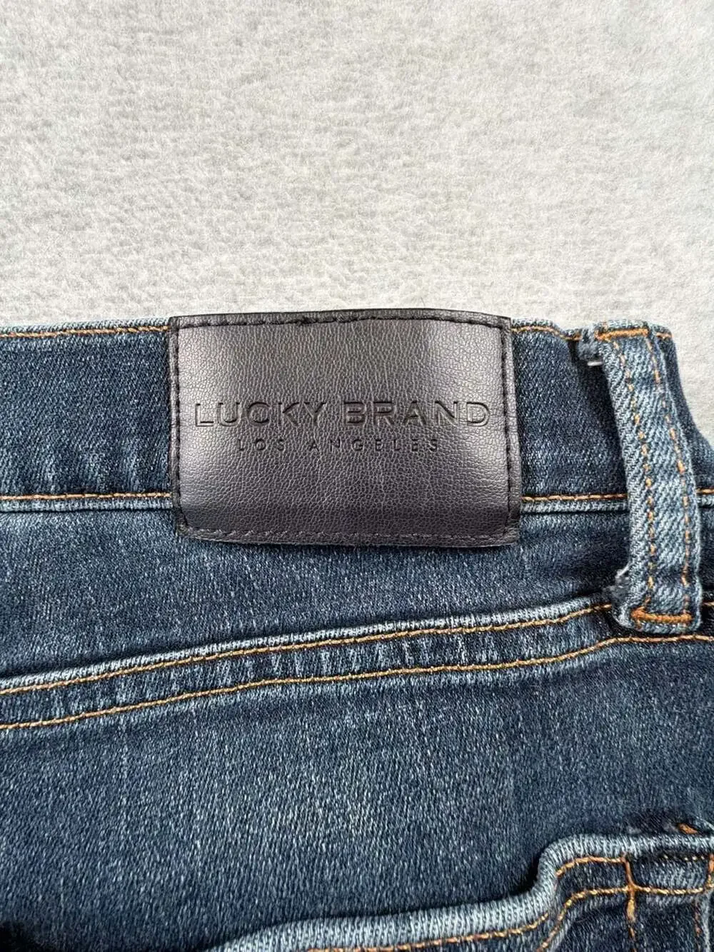 Lucky Brand Men's Slim Fit Medium Wash Denim Jeans W33 L34